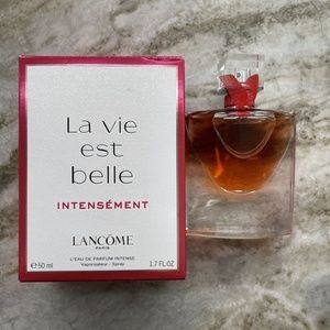 La Vie est Belle Intensement